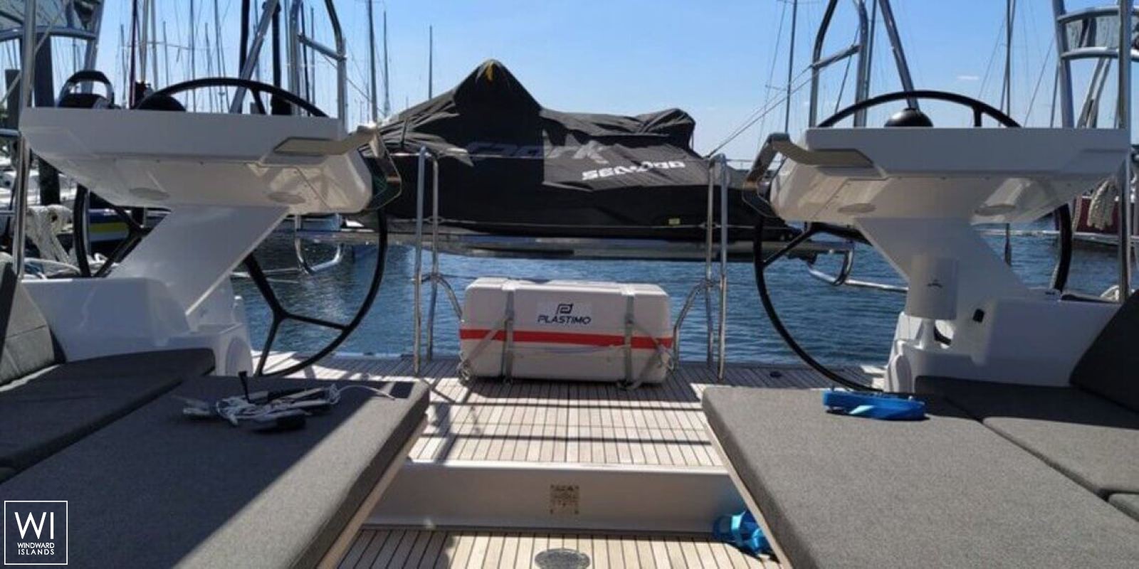 GARDEN GLOBE  Hanse Yachts Hanse 588 Interior 15