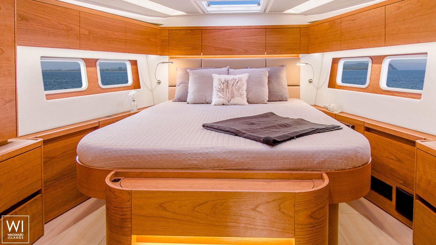 GARDEN GLOBE  Hanse Yachts Hanse 588 Interior 12