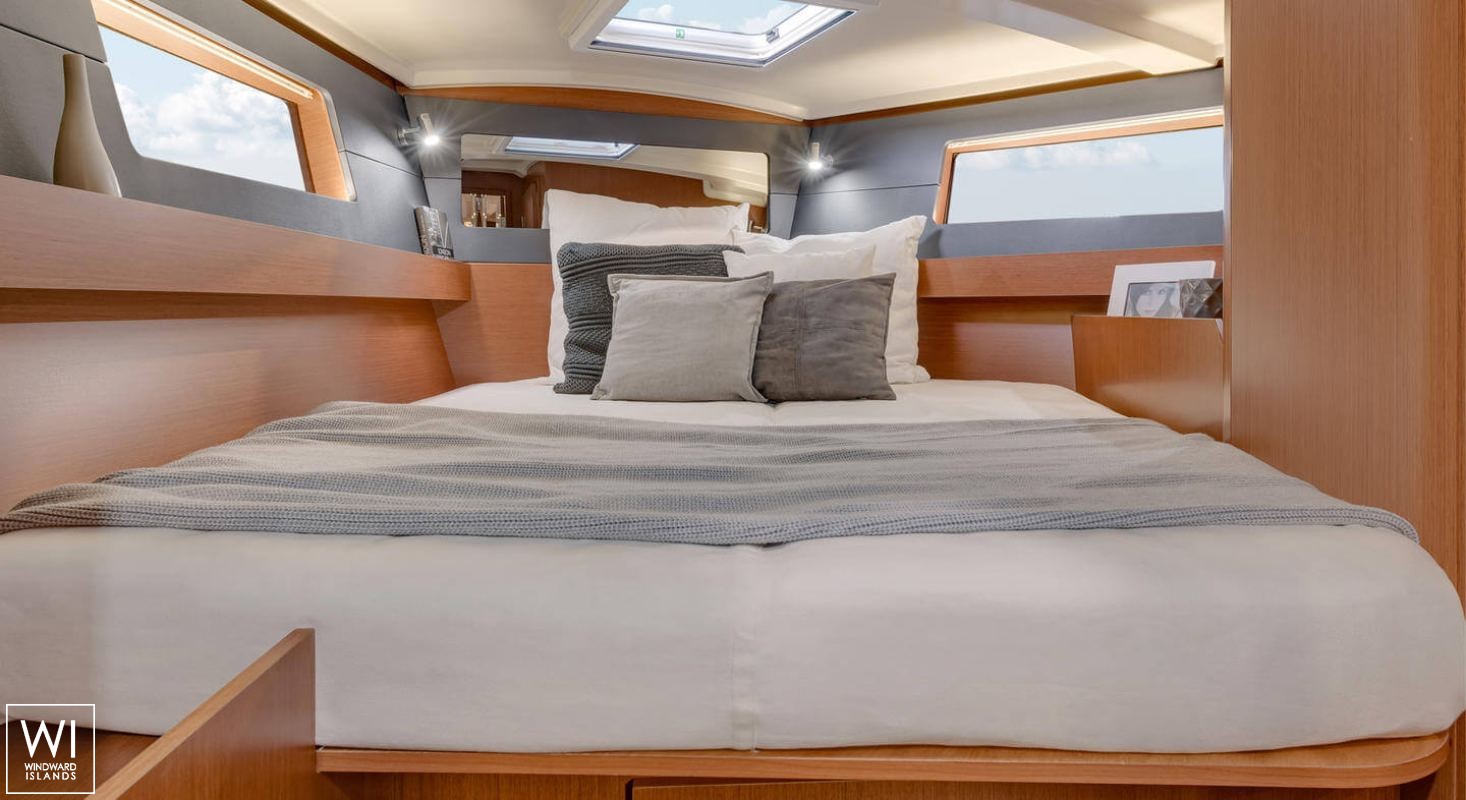 Oceanis  41.1 Beneteau Interior 4