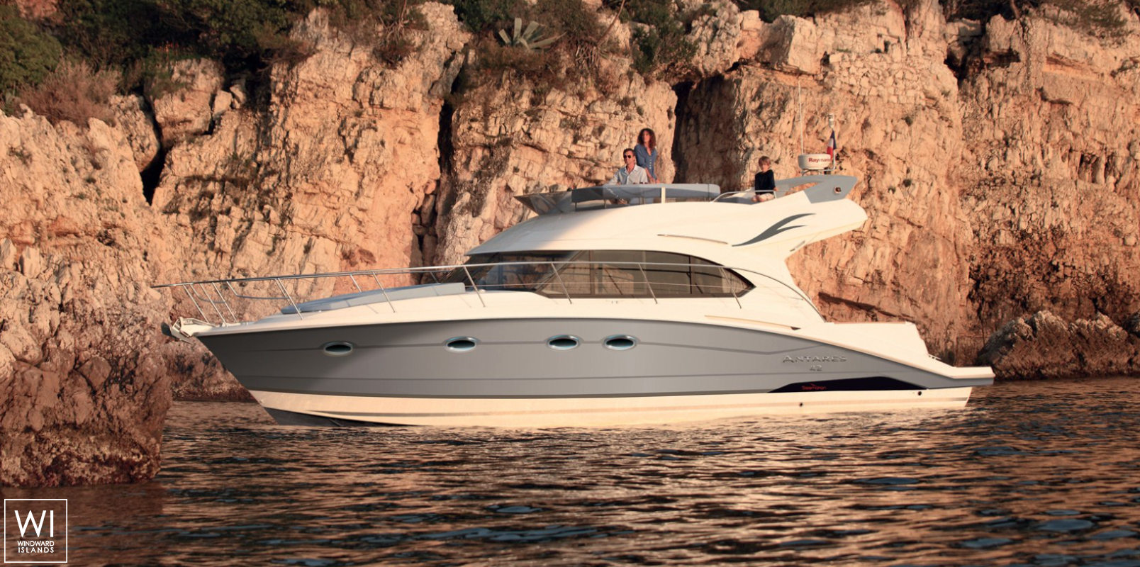 Antares 42 Beneteau Exterior 2