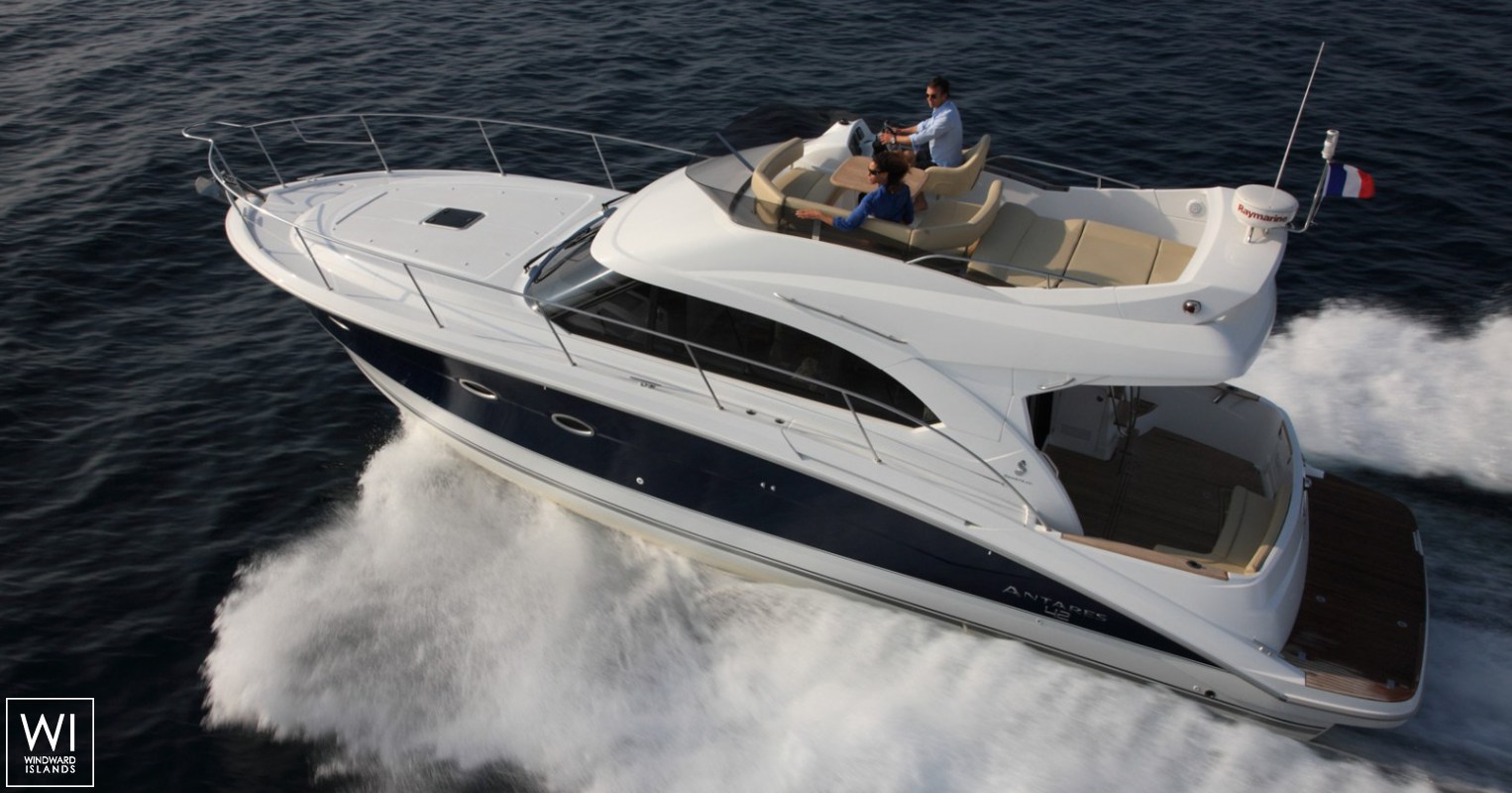 Antares 42 Beneteau Exterior 3