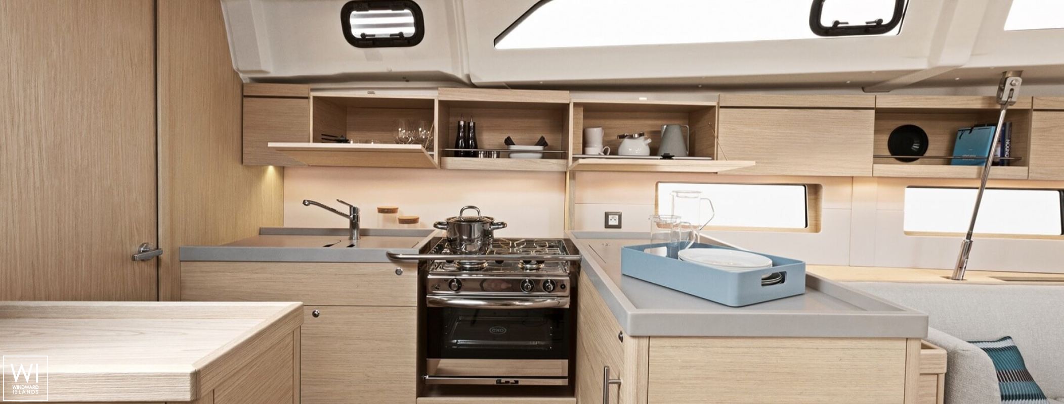 Oceanis  46.1 Beneteau Interior 1
