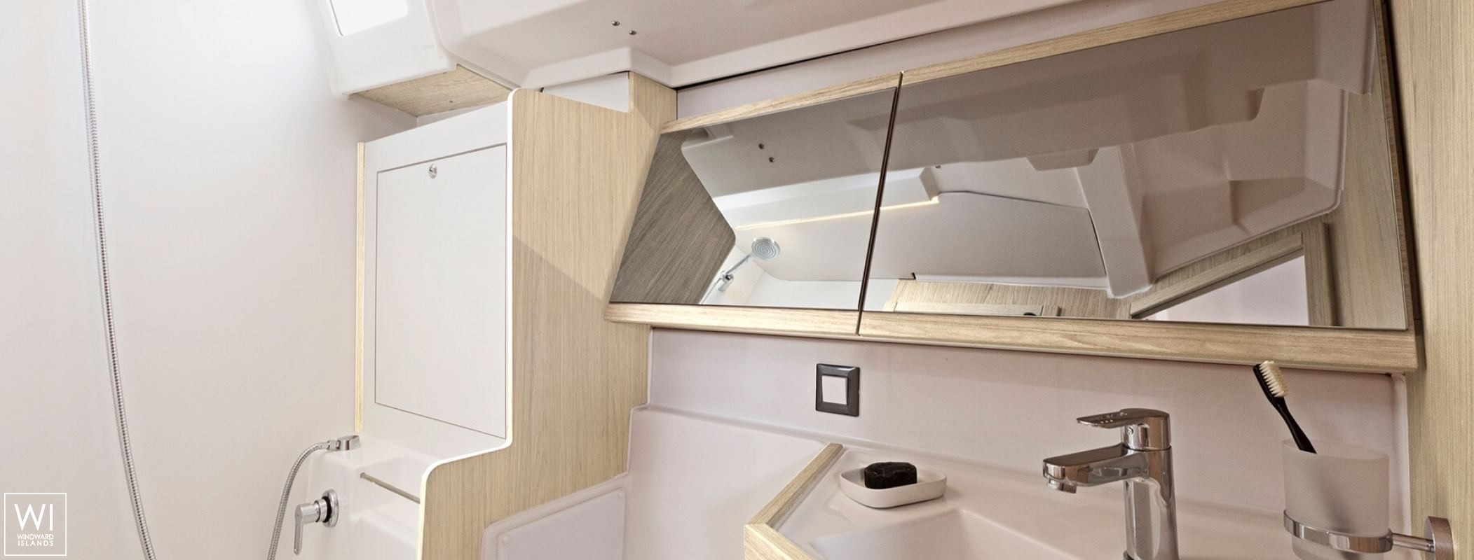 Oceanis  46.1 Beneteau Interior 4