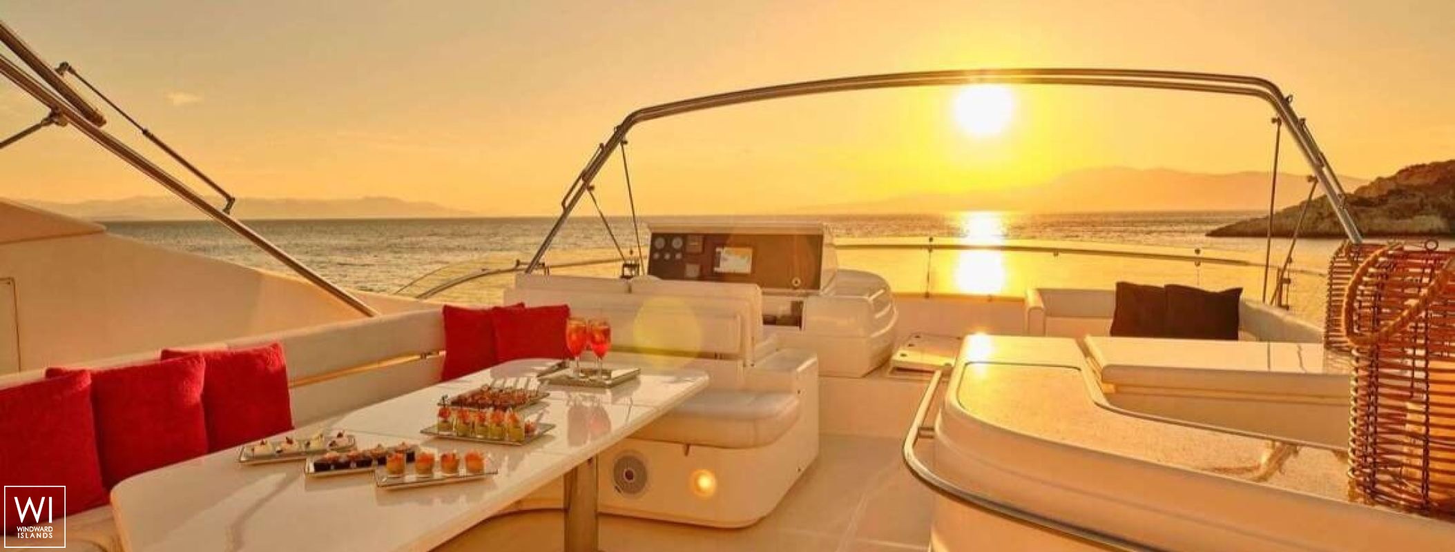 ESTIA YI  Ferretti Yacht 880 Exterior 11