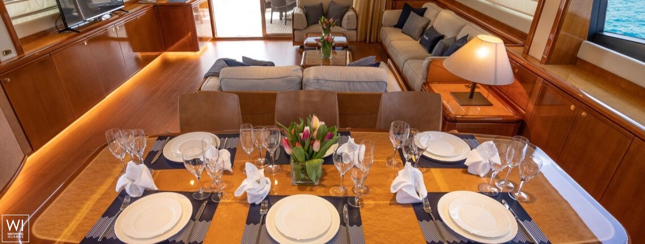 ESTIA YI  Ferretti Yacht 880 Interior 20