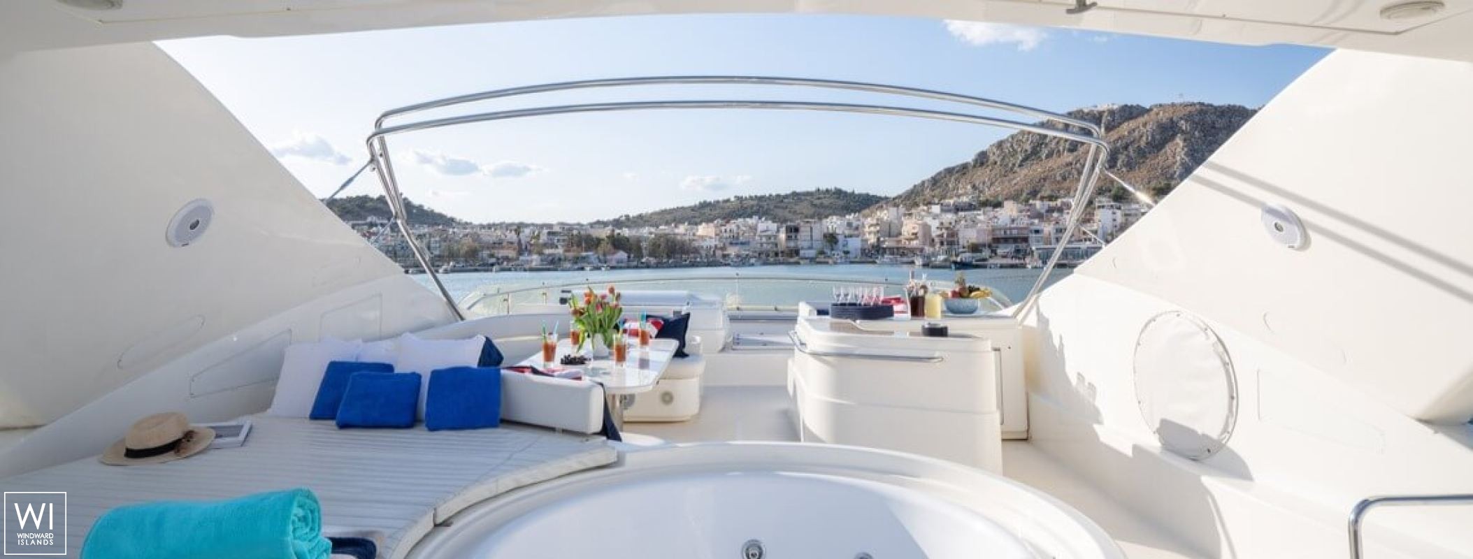 ESTIA YI  Ferretti Yacht 880 Exterior 16