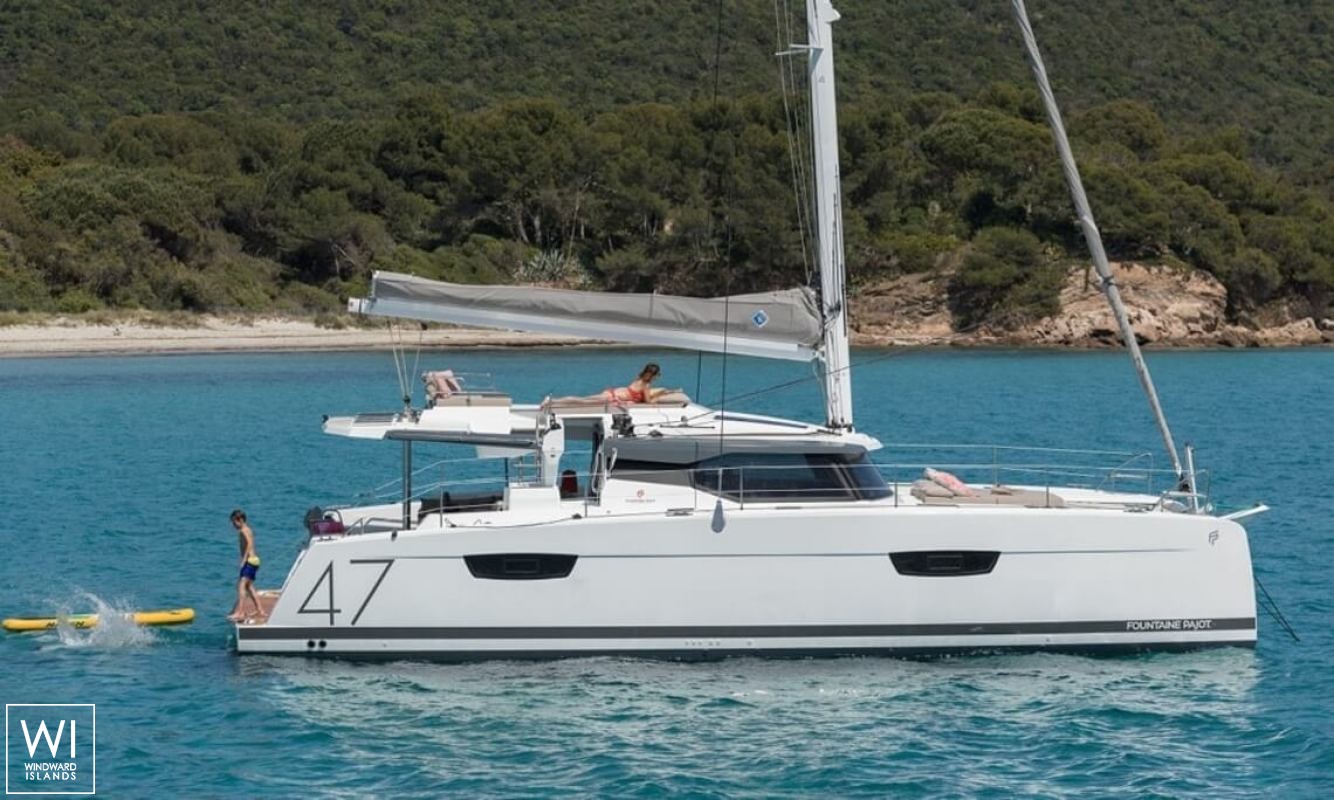 Saona 47 Fountaine Pajot Exterior 7