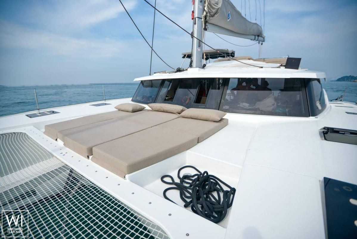 Dakota  Fountaine Pajot Saona 47 Exterior 3