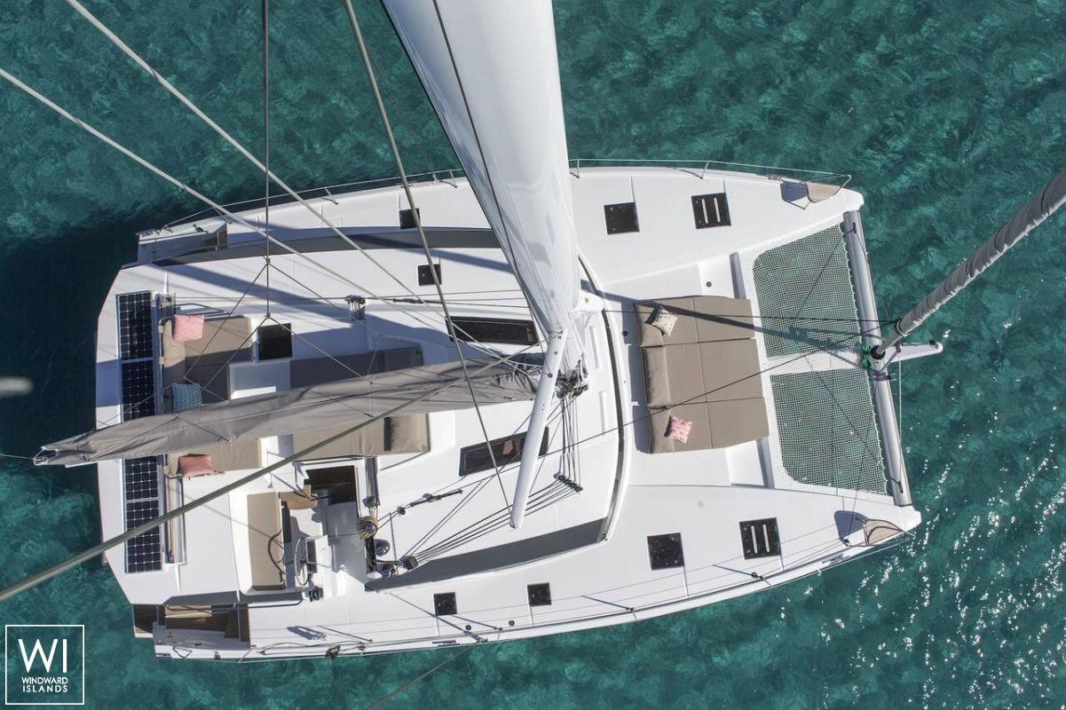 Dakota  Fountaine Pajot Saona 47 Exterior 4