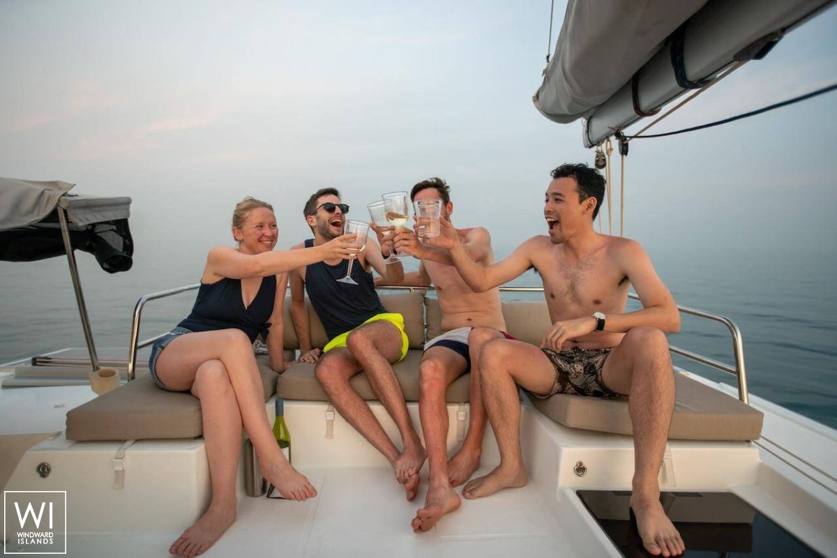 Dakota  Fountaine Pajot Saona 47 Interior 5