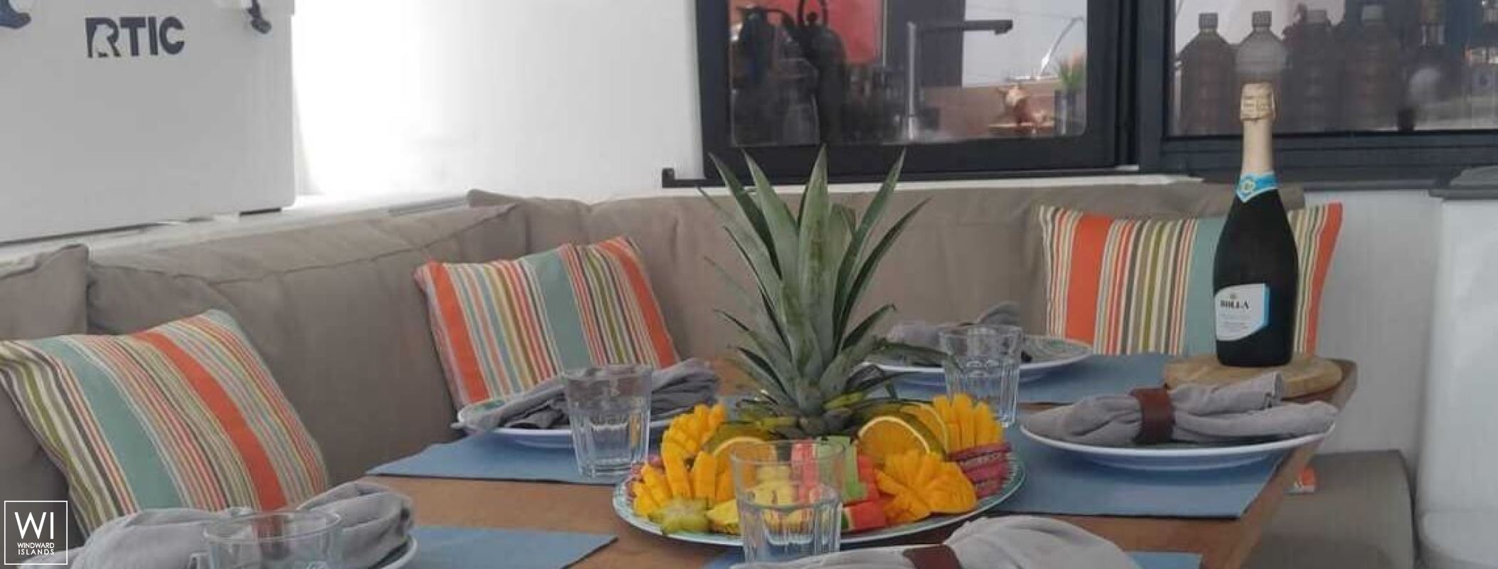 Tranquilo  Fountaine Pajot Saona 47 Interior 9