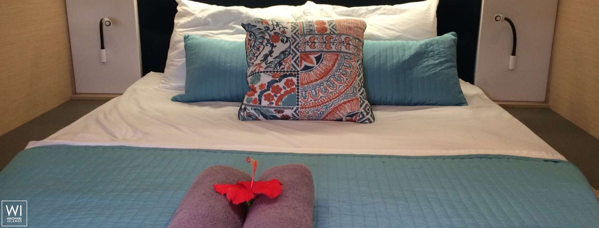 Tranquilo  Fountaine Pajot Saona 47 Interior 13