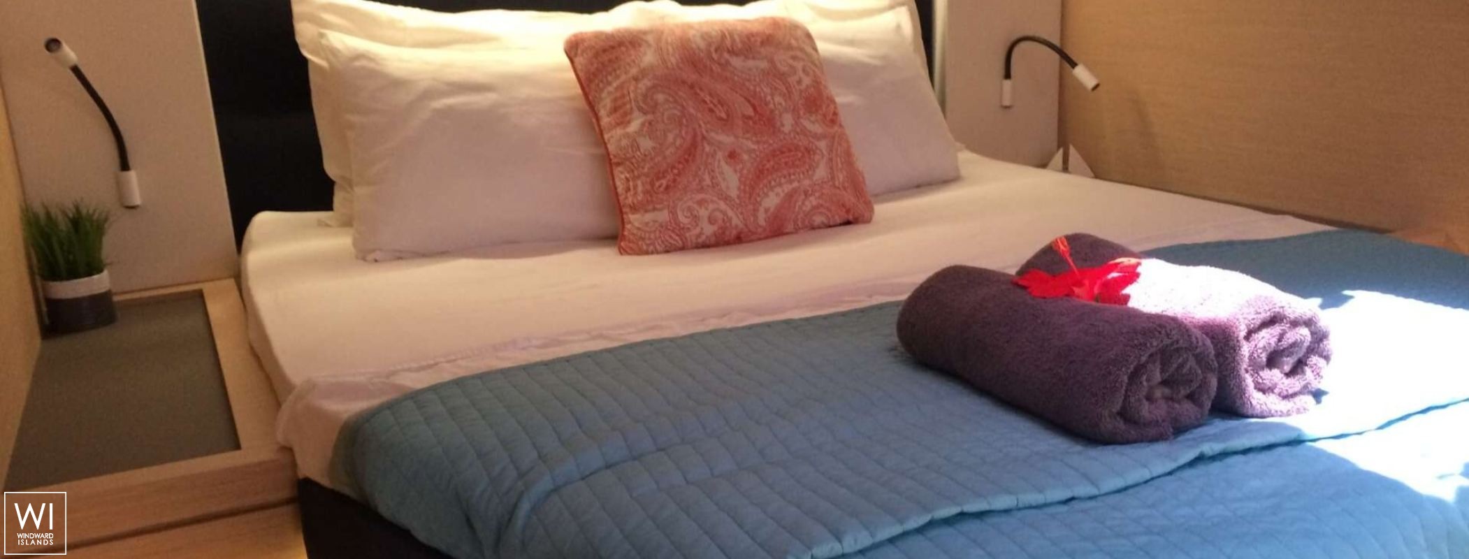 Tranquilo  Fountaine Pajot Saona 47 Interior 14