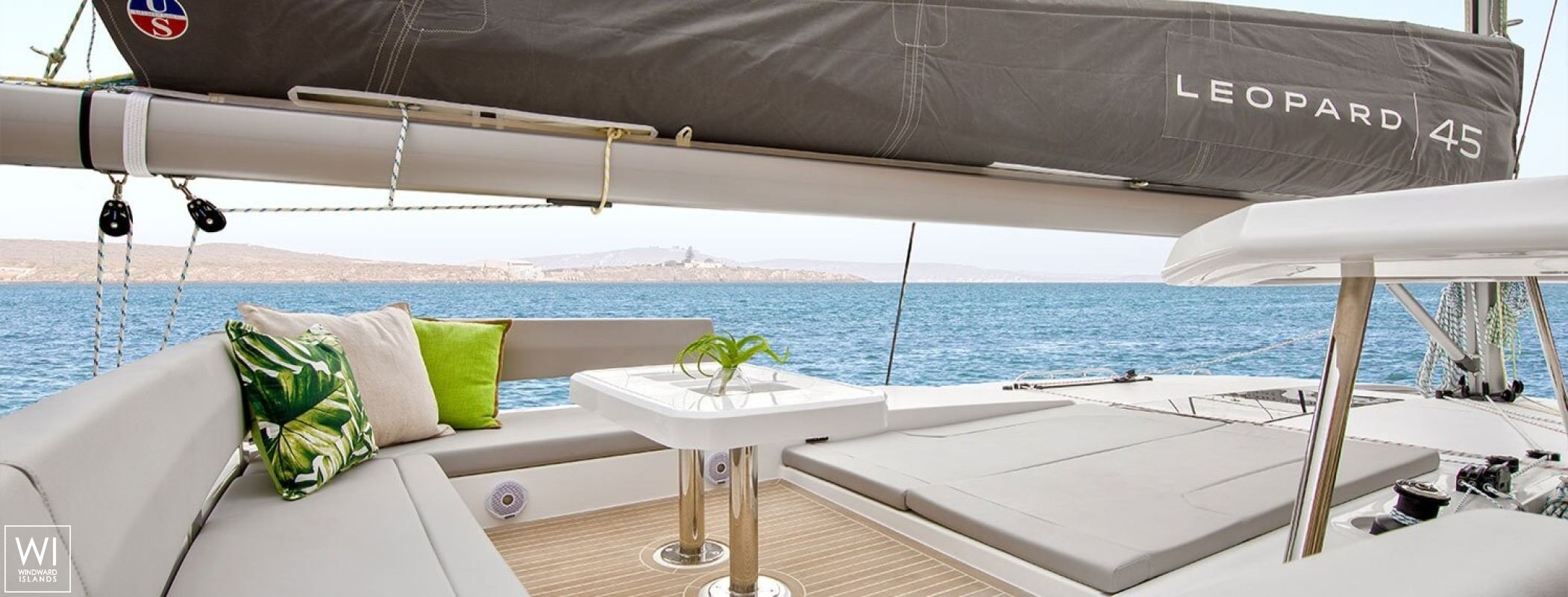 Leopard  45L Robertson & Caines Exterior 10