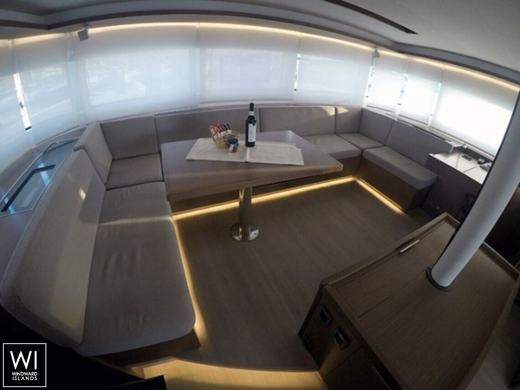 Zuzo 1st  Lagoon Catamaran Lagoon 50 Interior 1