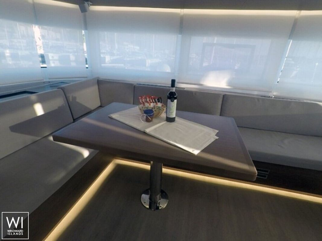 Zuzo 1st  Lagoon Catamaran Lagoon 50 Interior 1