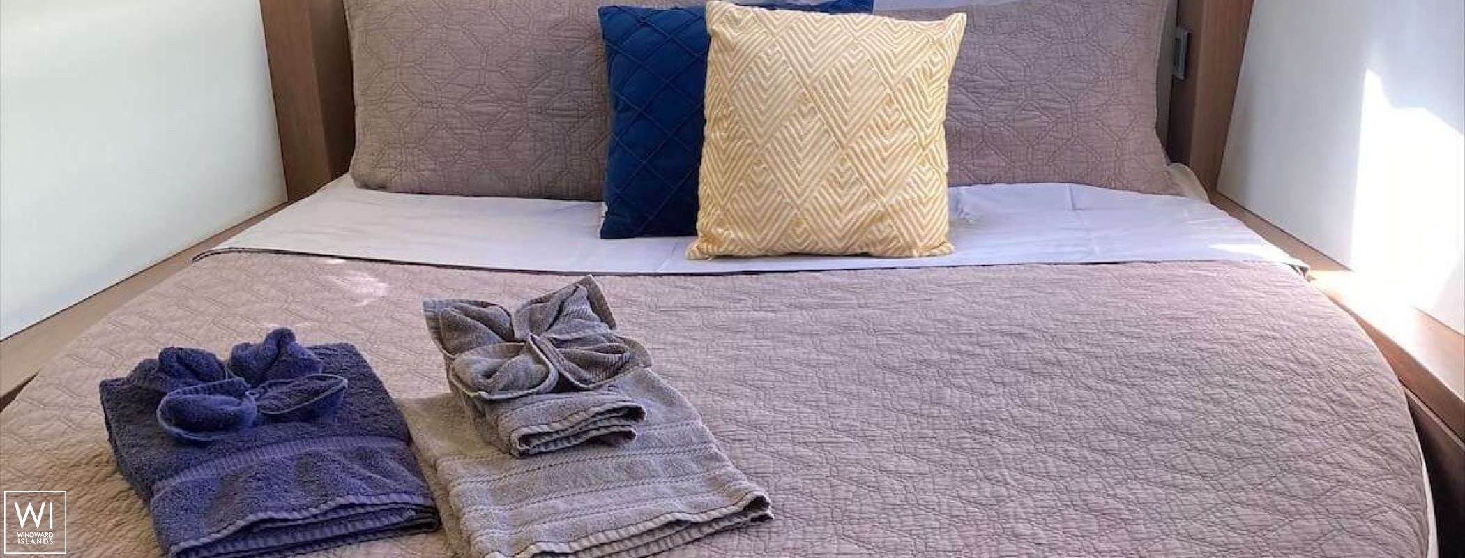 ESPERANZA II  Lagoon Catamaran Lagoon 50 Interior 1