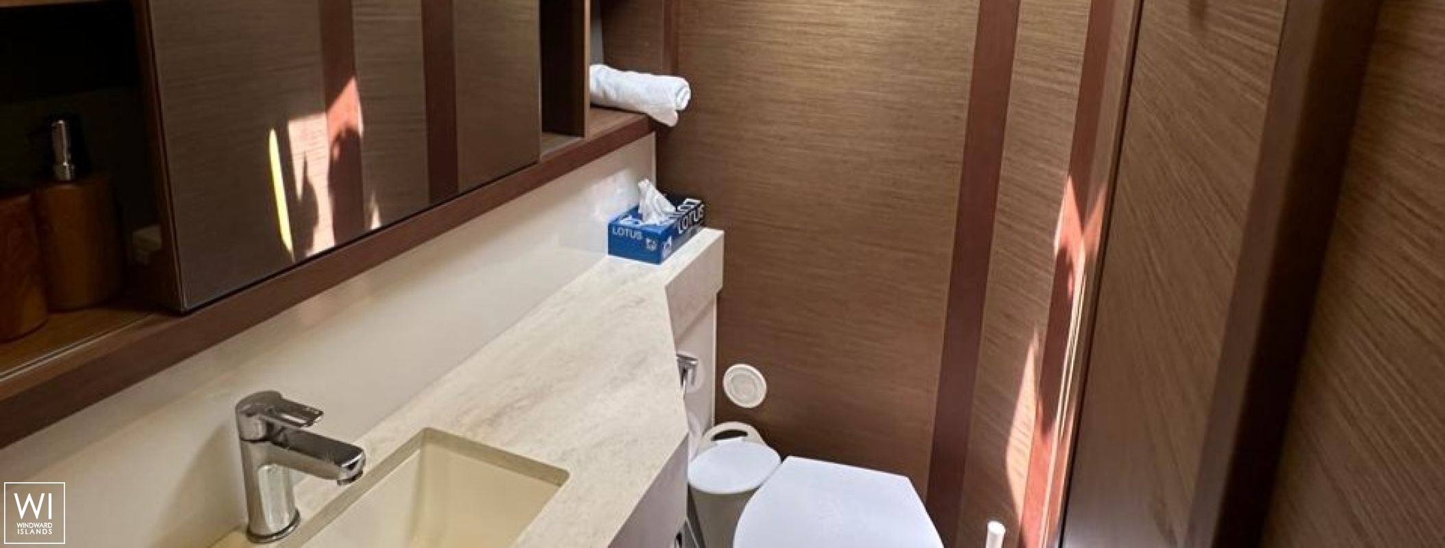 Solrise  Lagoon Catamaran Lagoon 40 Interior 14