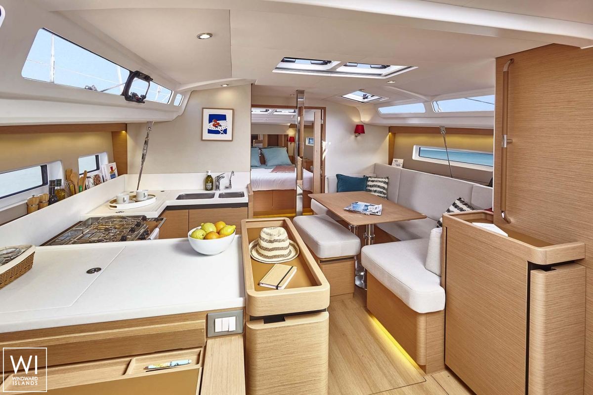 Sun Odyssey 440 Jeanneau Interior 3