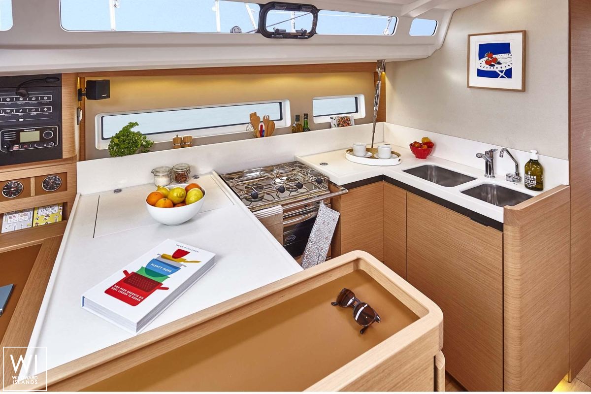 Sun Odyssey 440 Jeanneau Interior 2