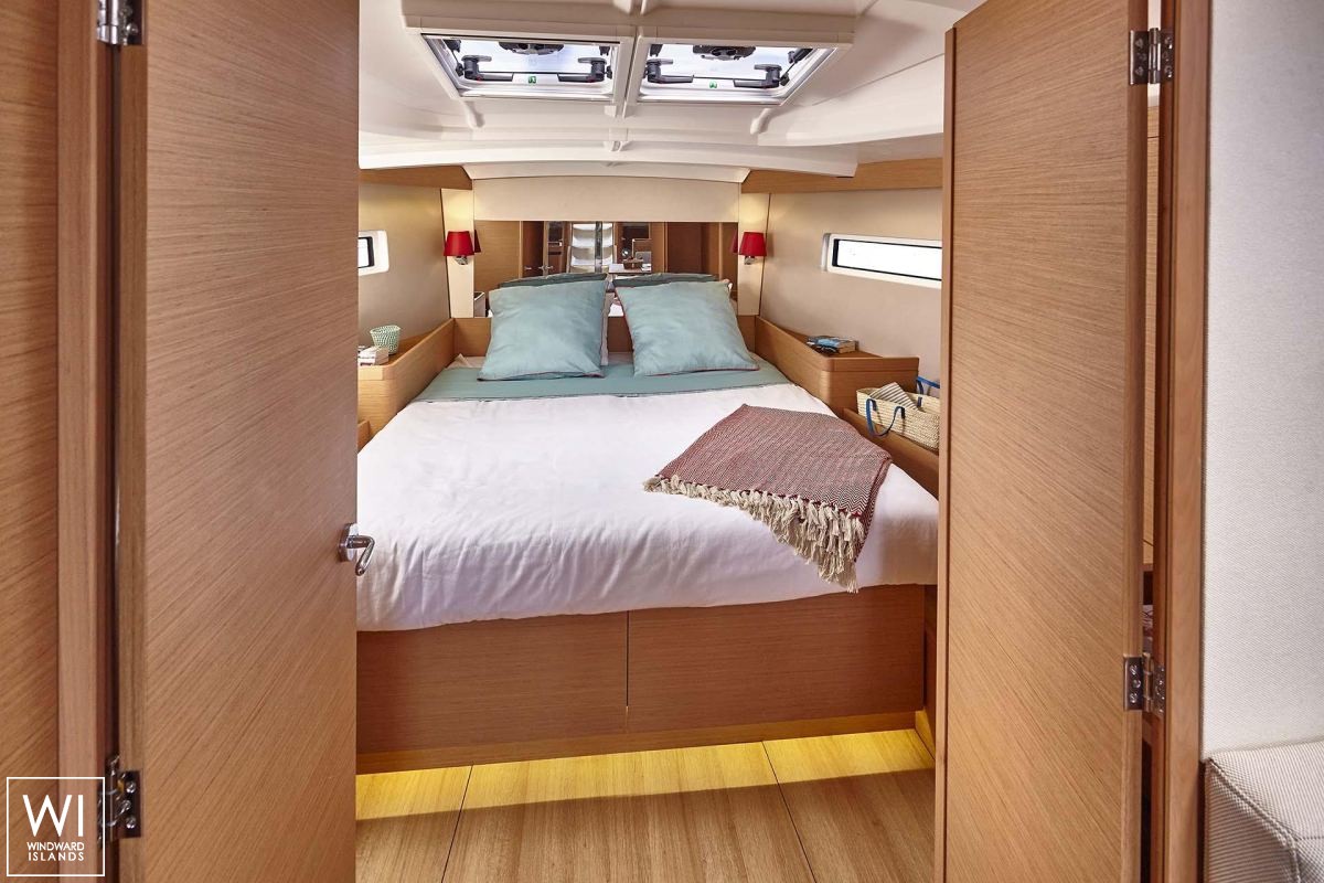 Sun Odyssey 440 Jeanneau Interior 4