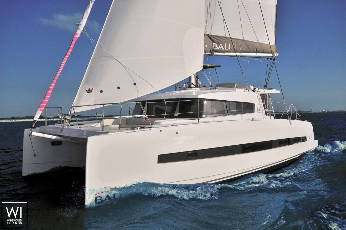 Bali 4.1 Catana Catamaran Exterior 3