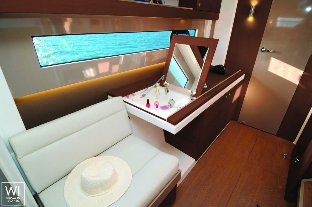 Bali 4.1 Catana Catamaran Interior 1