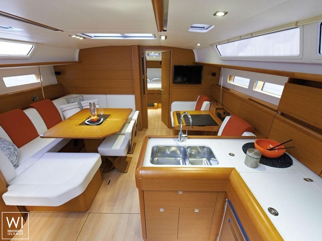 Sun Odyssey 469 Jeanneau Interior 2
