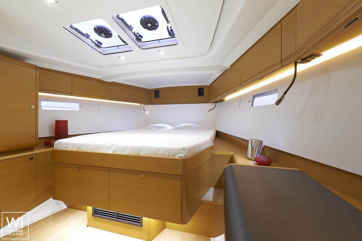 Sun Odyssey 469 Jeanneau Interior 1