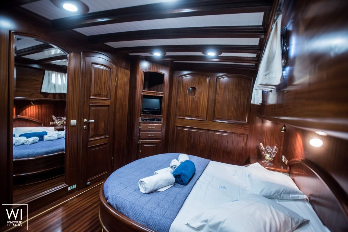 Silver Star II  Turkish Gulet Goelette  26.7M Interior 19