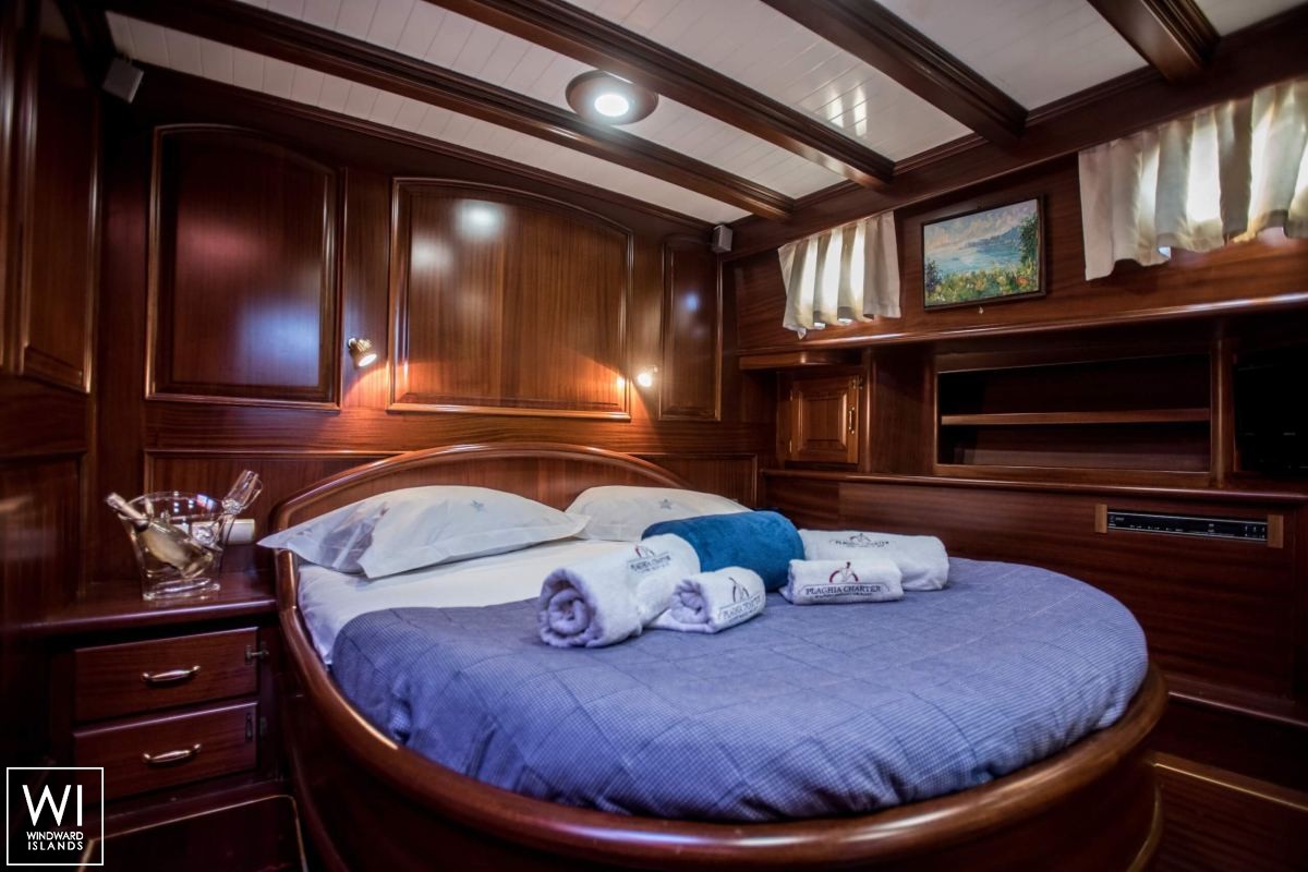 Silver Star II  Turkish Gulet Goelette  26.7M Interior 15