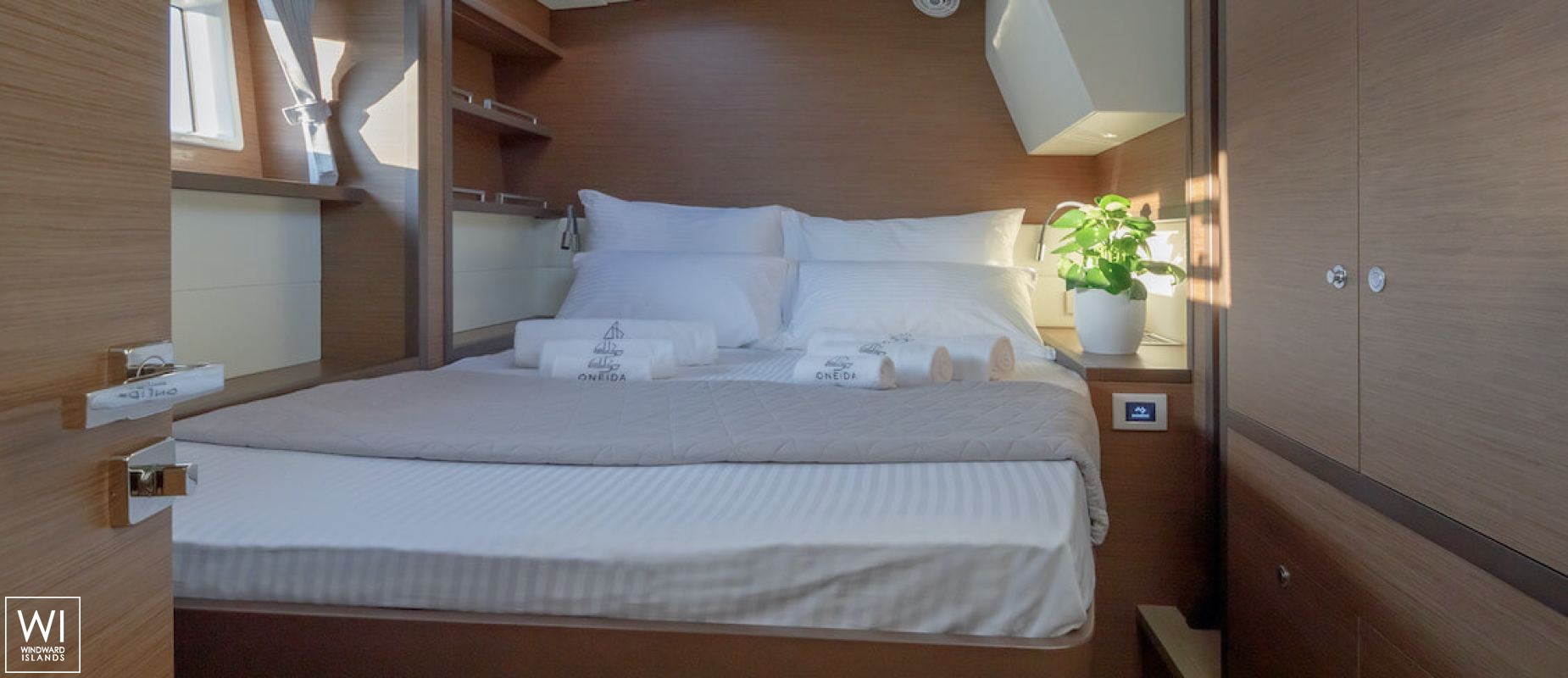 Lagoon 52 Lagoon Catamaran Interior 6