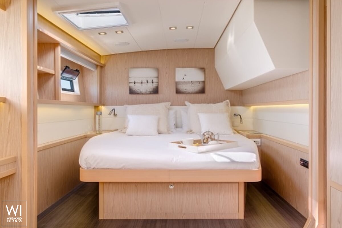 Summertime  Lagoon Catamaran Lagoon 52 Interior 1