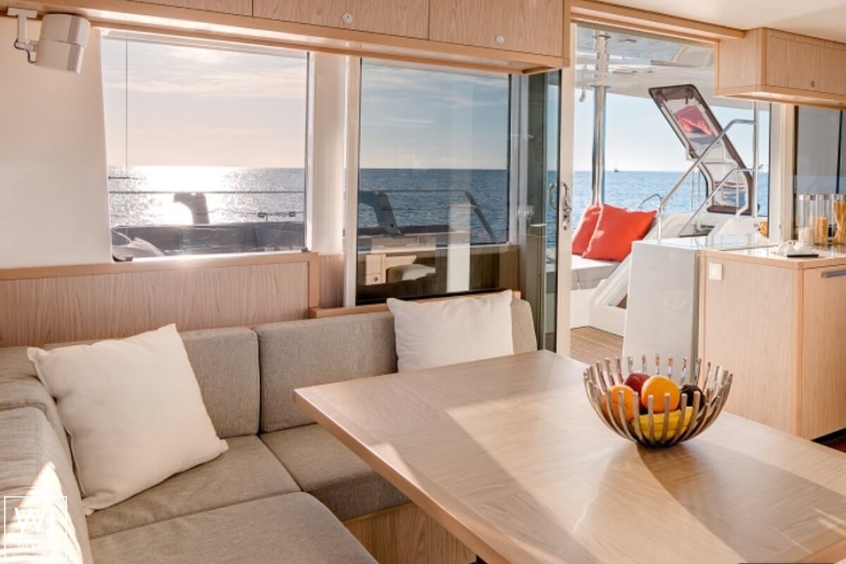 Summertime  Lagoon Catamaran Lagoon 52 Interior 1