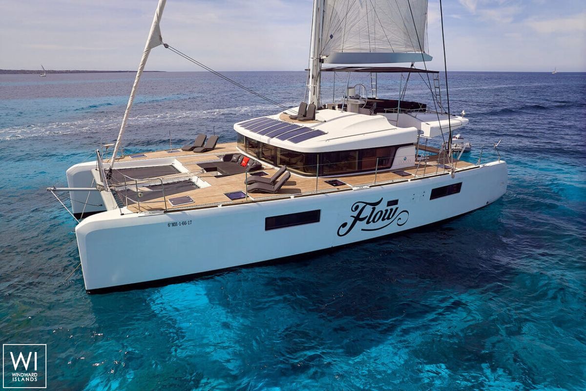 FLOW  Lagoon Catamaran Lagoon 52 Exterior 2