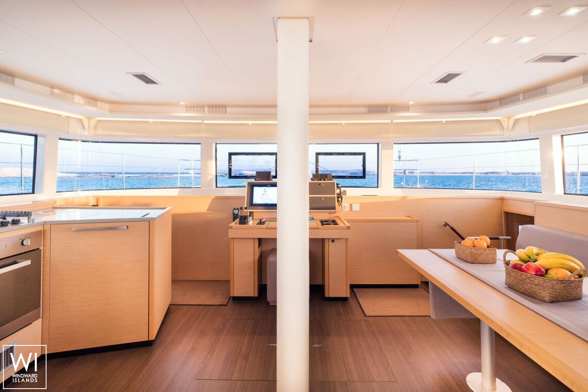 FLOW  Lagoon Catamaran Lagoon 52 Interior 19