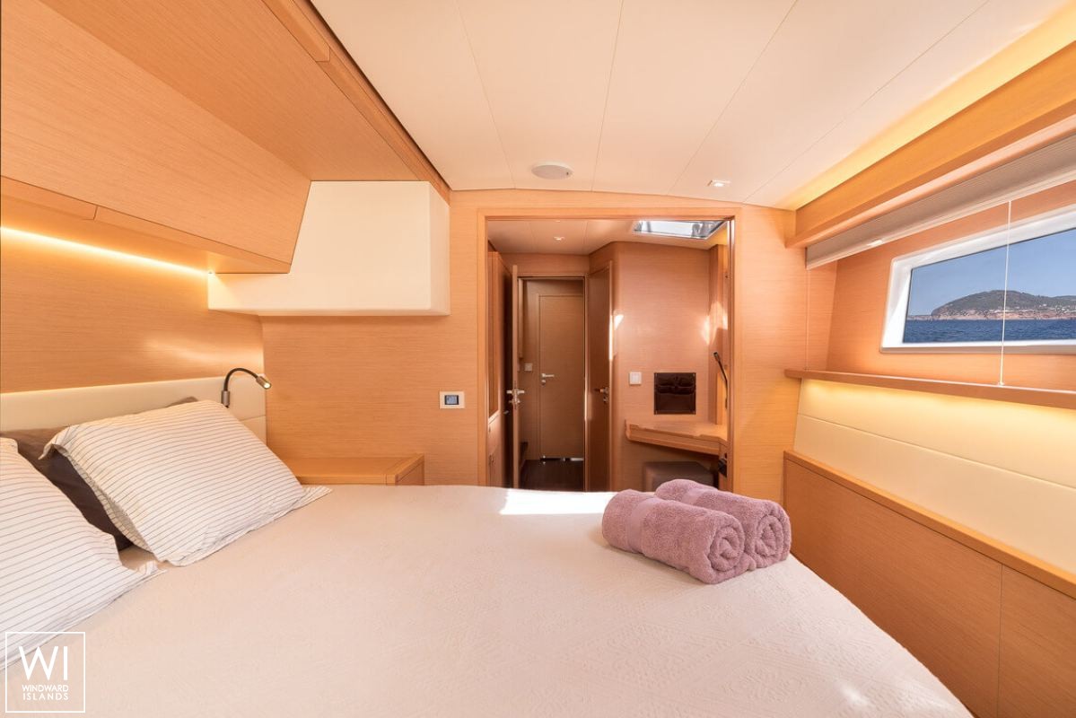 FLOW  Lagoon Catamaran Lagoon 52 Interior 16