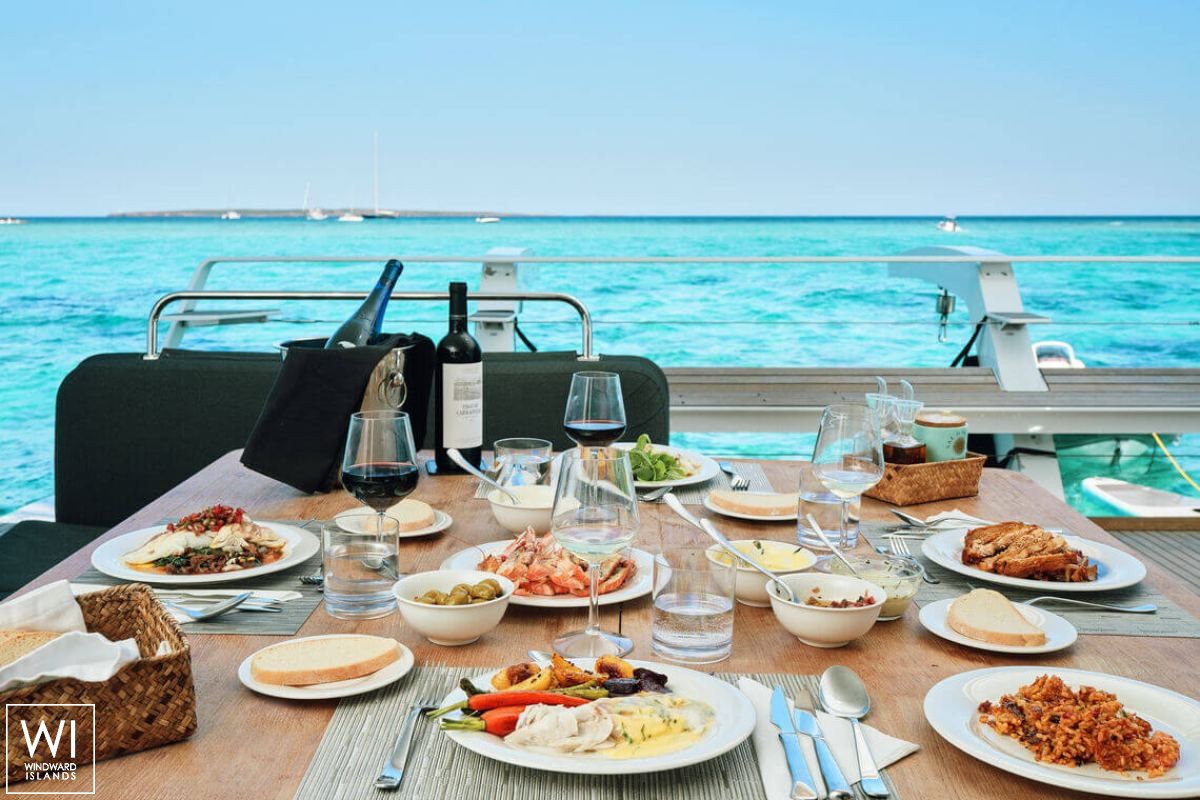 FLOW  Lagoon Catamaran Lagoon 52 Exterior 12