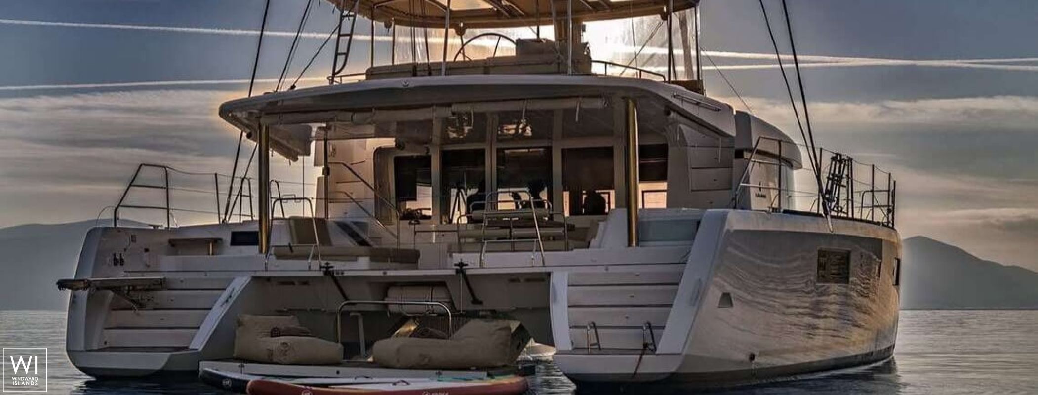 FLO  Lagoon Catamaran Lagoon 52 Exterior 9