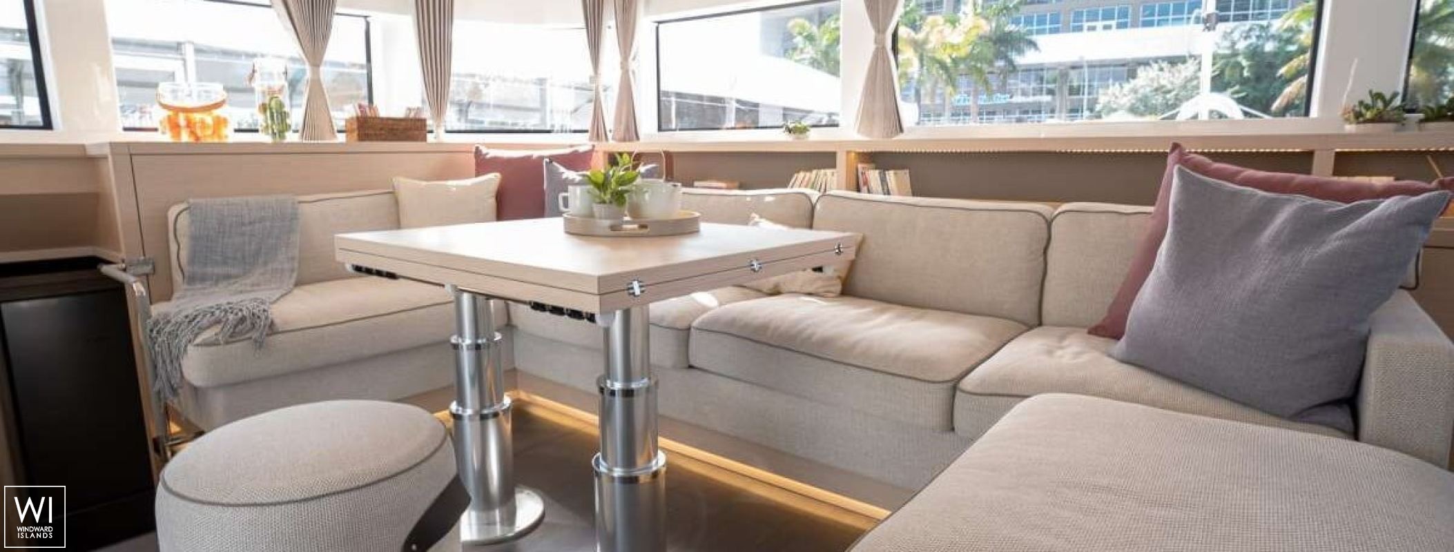 ISLAND HOPPIN'  Lagoon Catamaran Lagoon 52 Interior 18