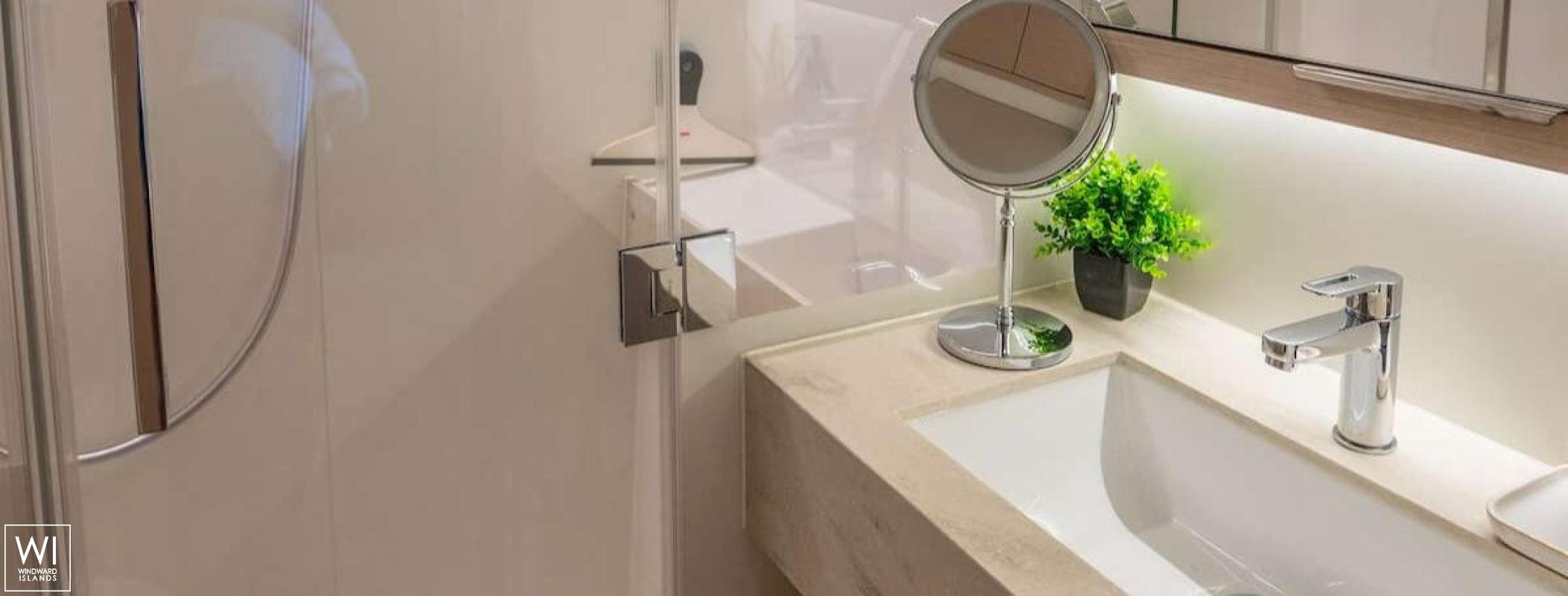 ISLAND HOPPIN'  Lagoon Catamaran Lagoon 52 Interior 20