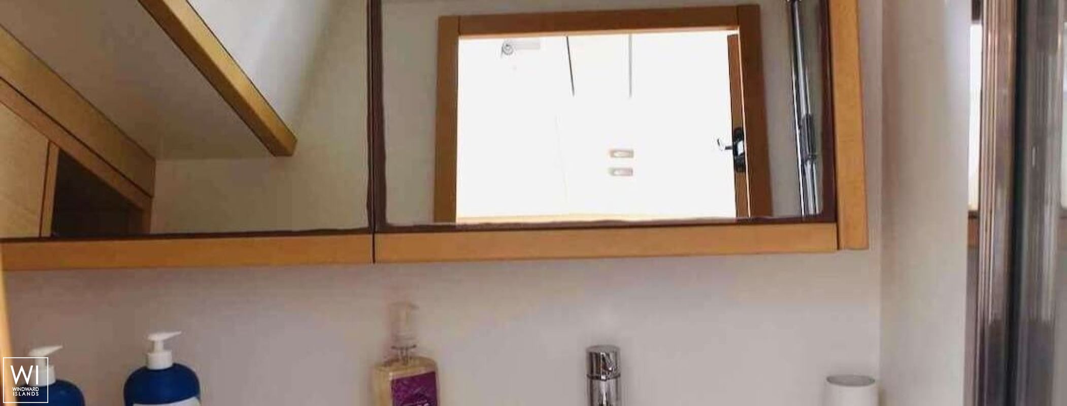 FELIX  Lagoon Catamaran Lagoon 52 Interior 1