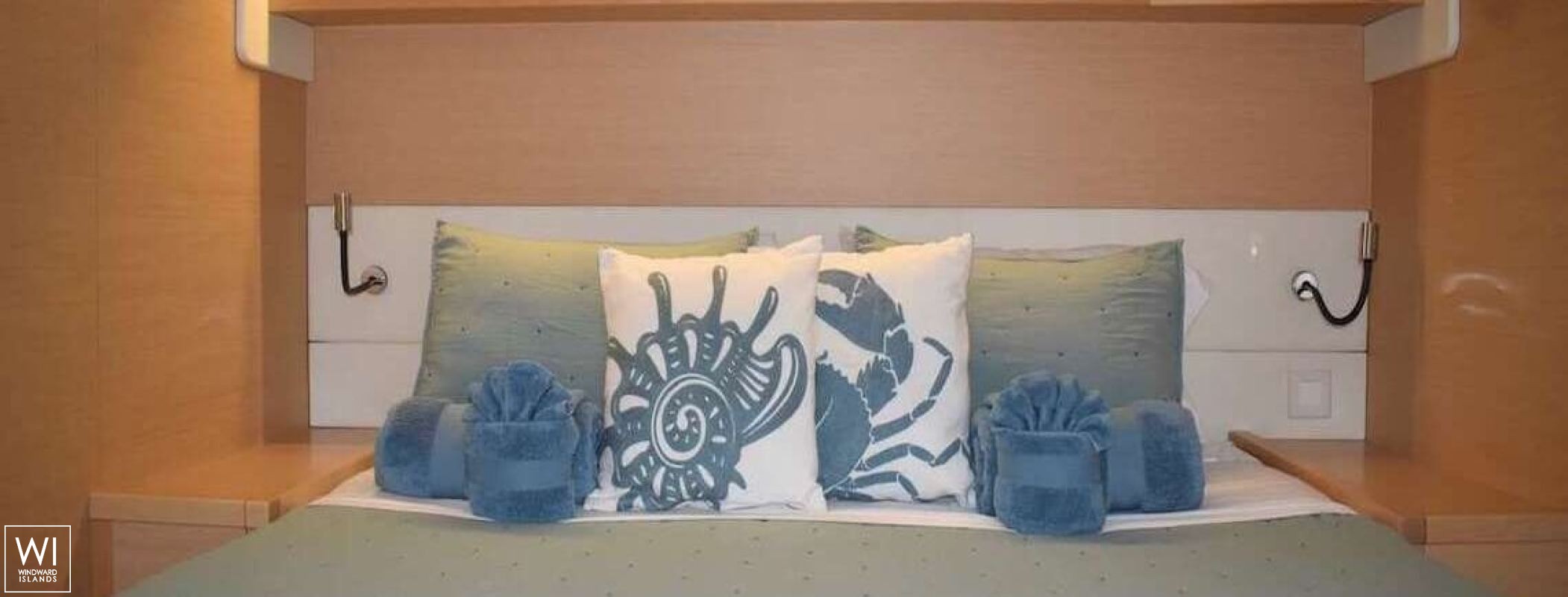 FELIX  Lagoon Catamaran Lagoon 52 Interior 1