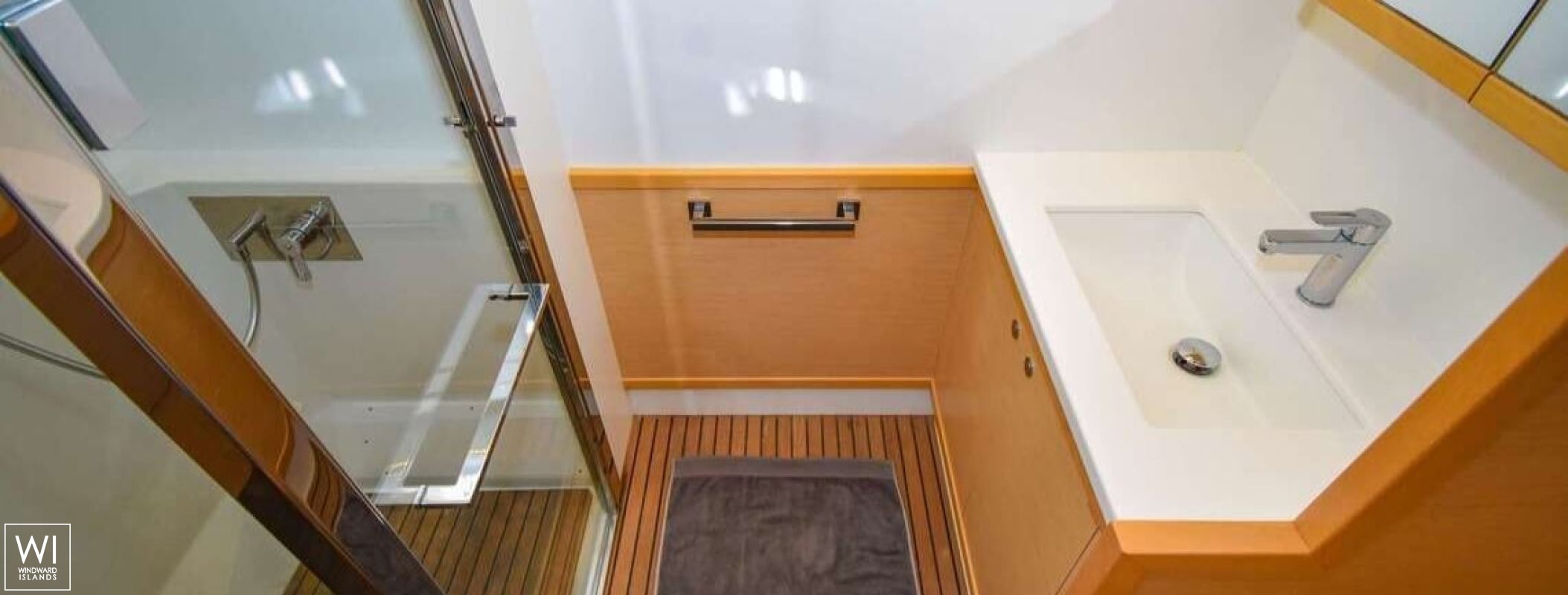 SHANGRI LA   Lagoon Catamaran Lagoon 52 Interior 15