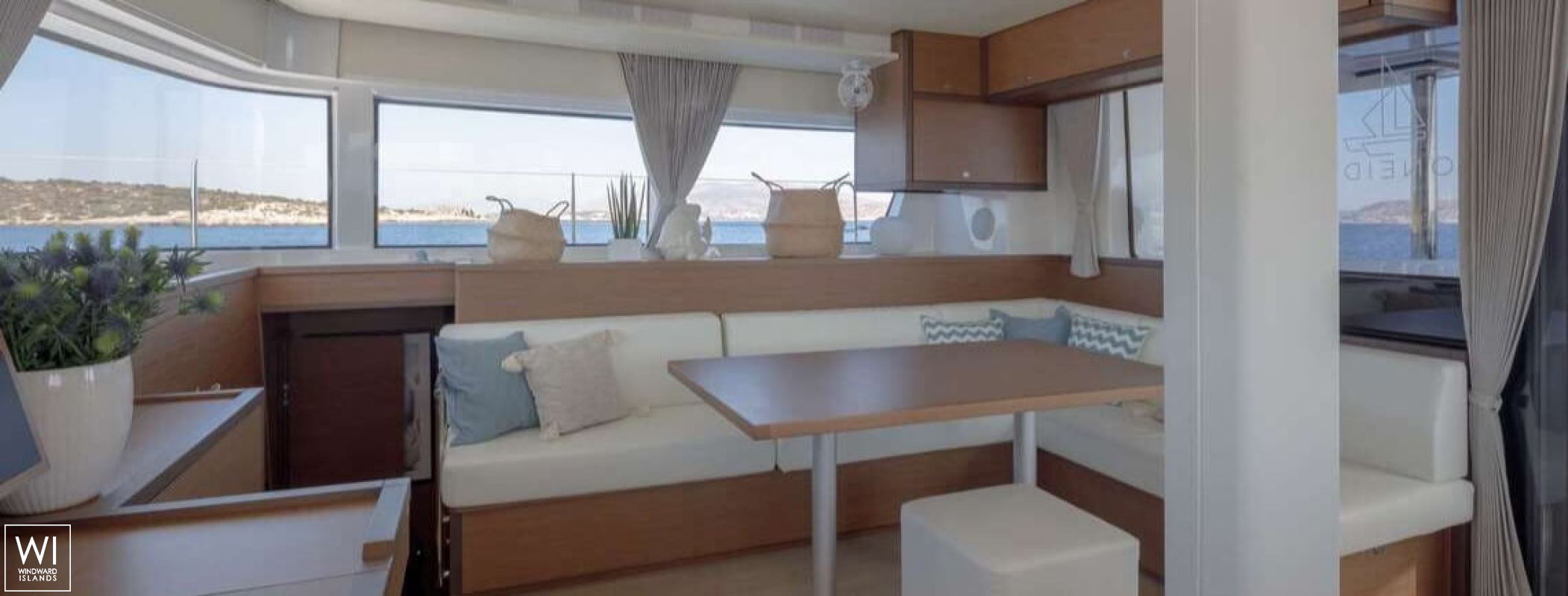 ONEIDA  Lagoon Catamaran Lagoon 52 Interior 10