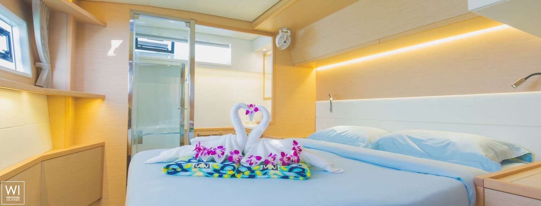 BLUE MOON  Lagoon Catamaran Lagoon 52 Interior 14