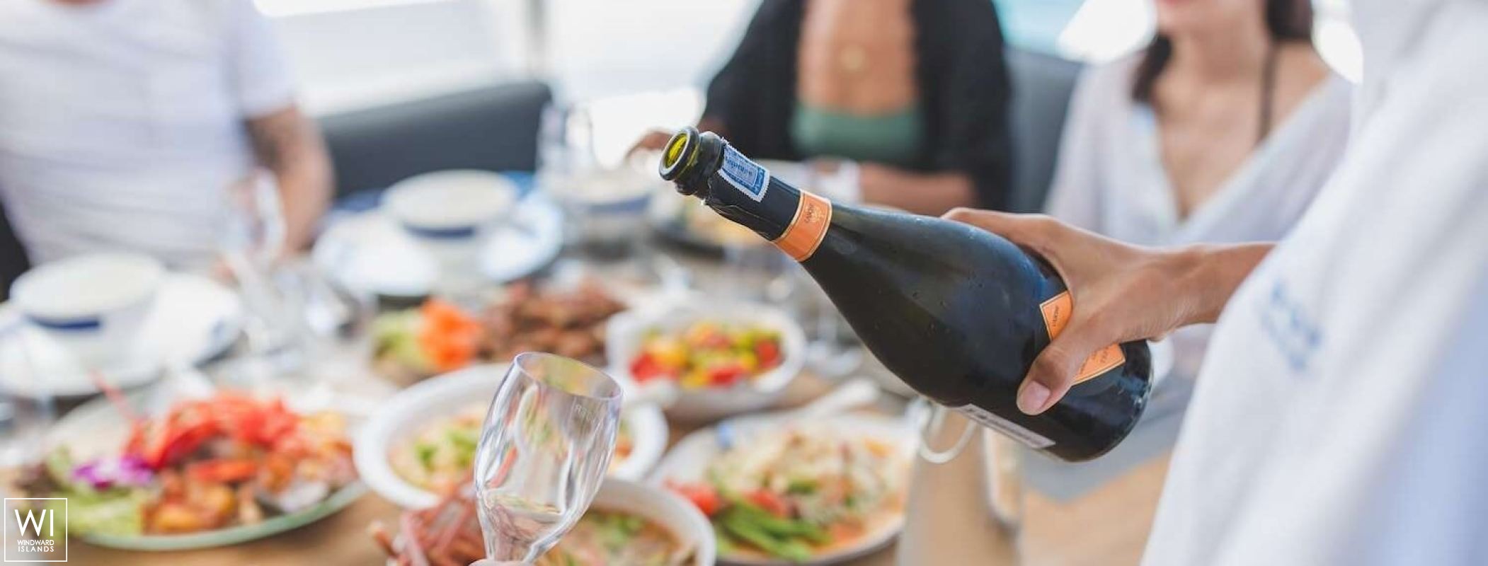 BLUE MOON  Lagoon Catamaran Lagoon 52 Exterior 6