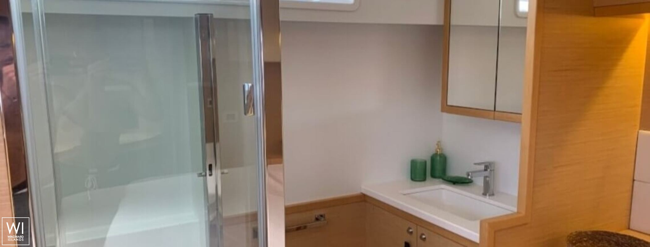 GOA 10  Lagoon Catamaran Lagoon 52 Interior 19