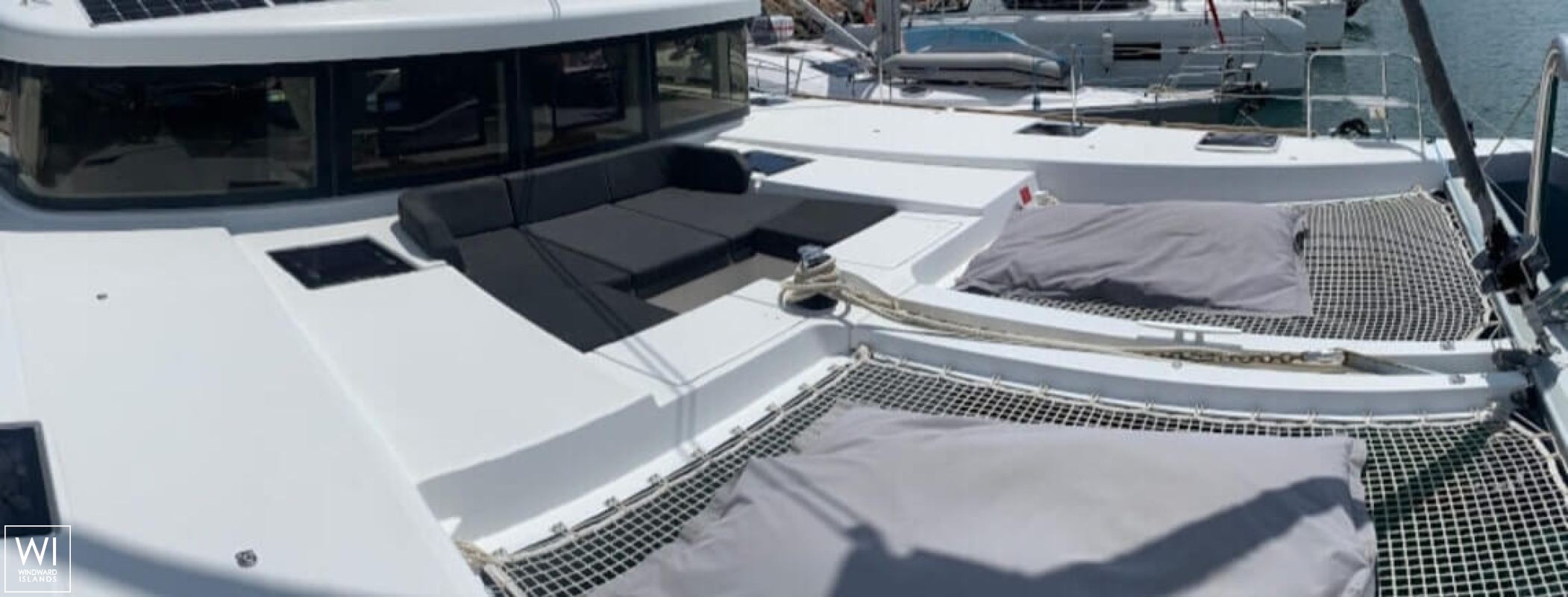 GOA 10  Lagoon Catamaran Lagoon 52 Exterior 8