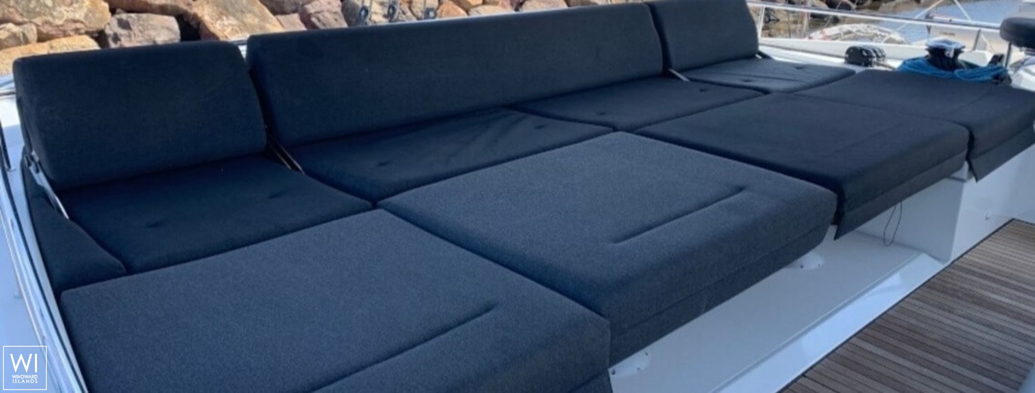 GOA 10  Lagoon Catamaran Lagoon 52 Exterior 12